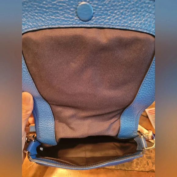 Marc Jacobs electric blue crossbody - Picture 7 of 10